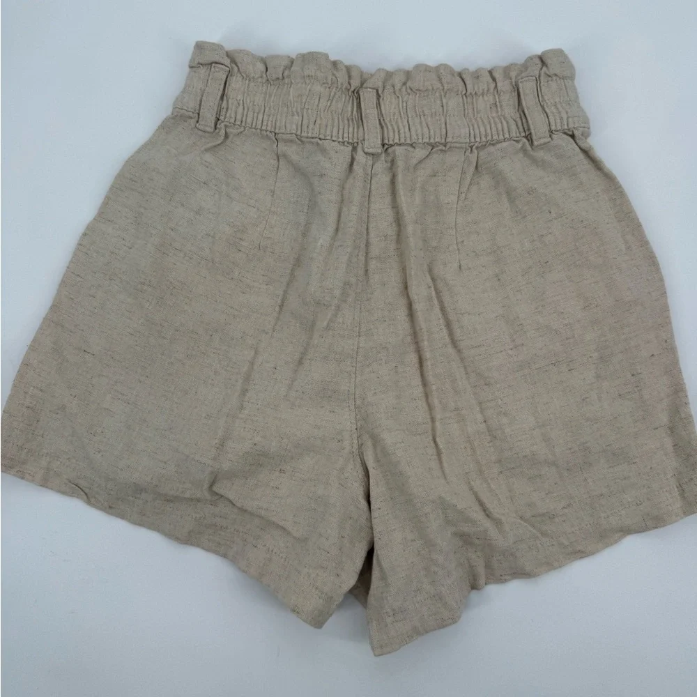 XXS Hollister linen/khaki shorts - Picture 2 of 2